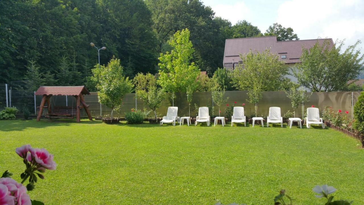 Rosenville Rîşnov Eksteriør bilde
