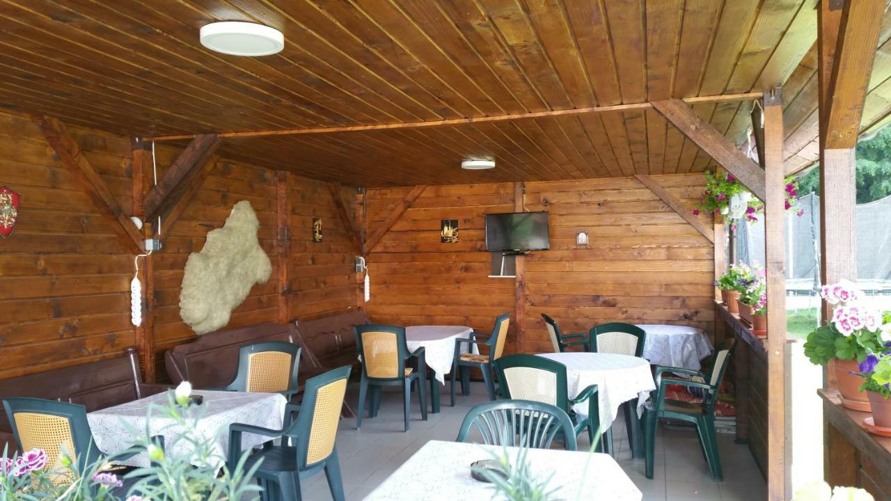 Rosenville Rîşnov Eksteriør bilde